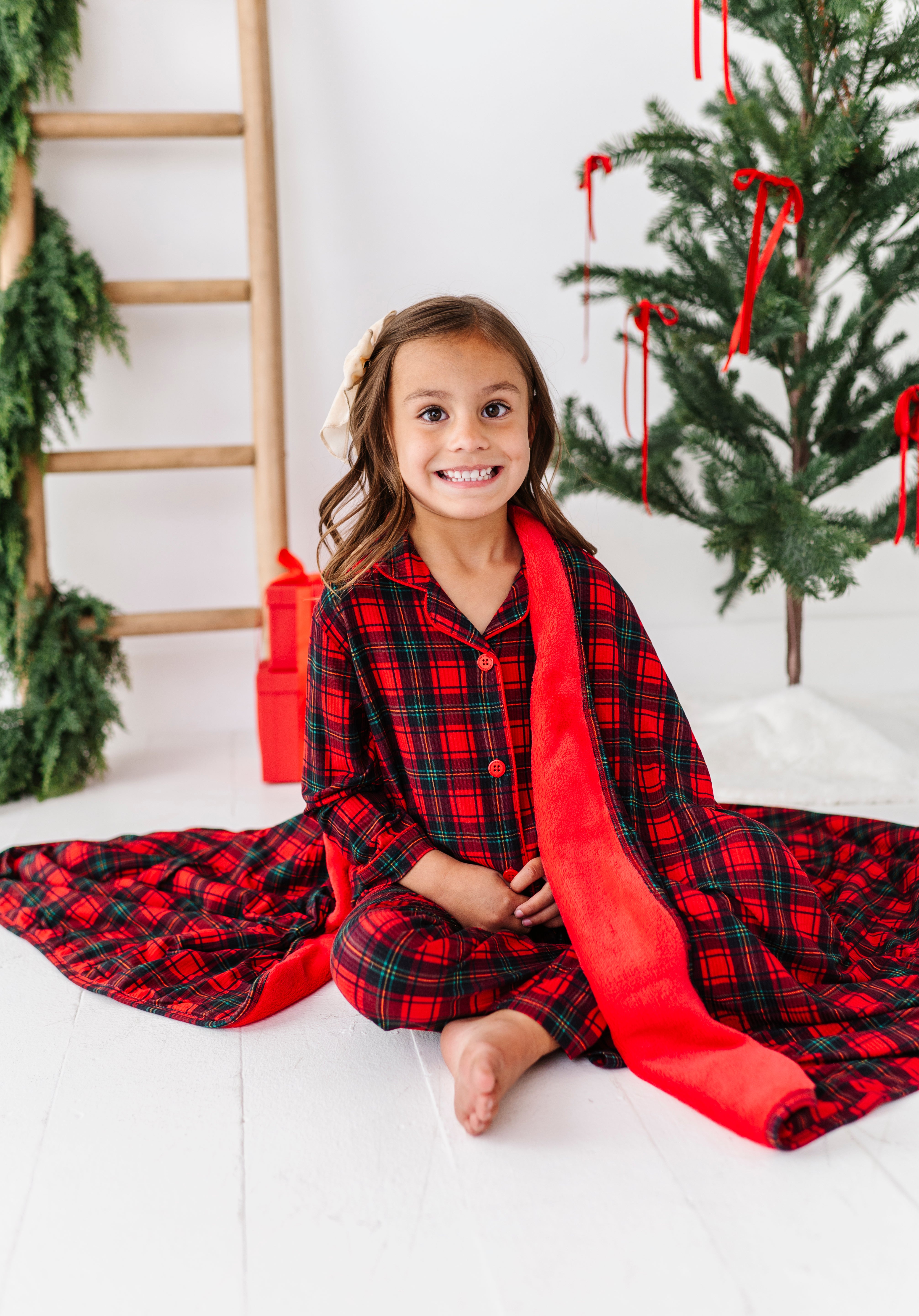 Classic Red Plaid Plush Blanket
