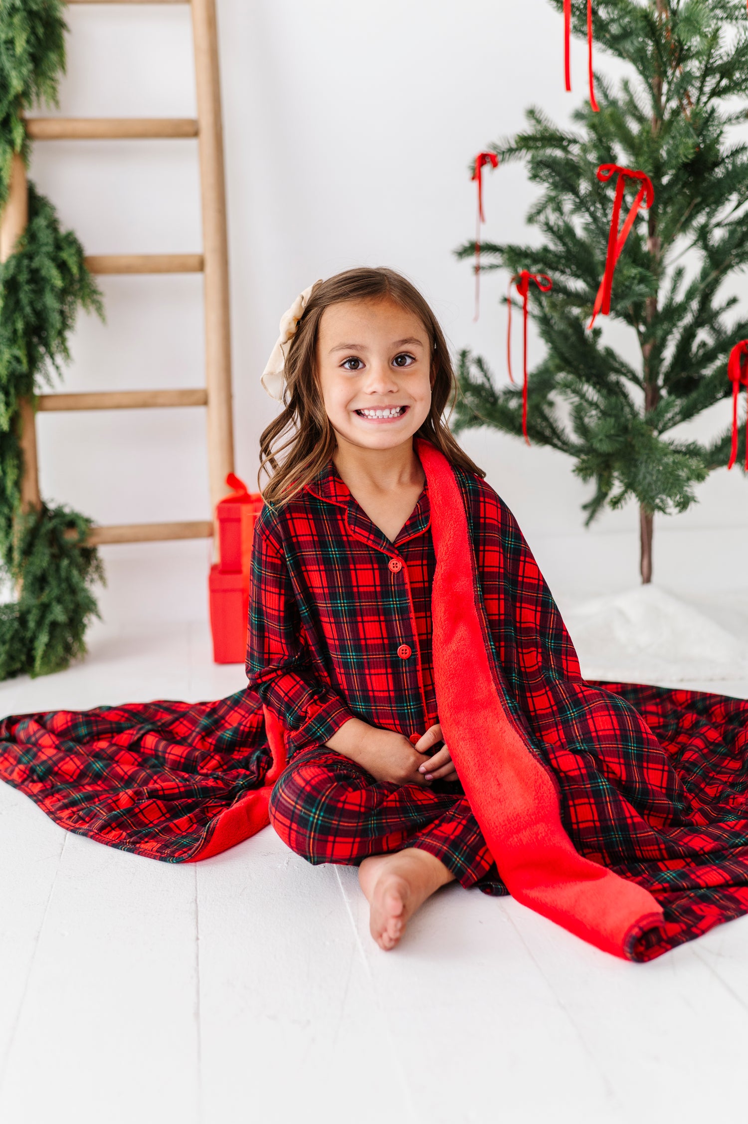 Classic Red Plaid Plush Blanket
