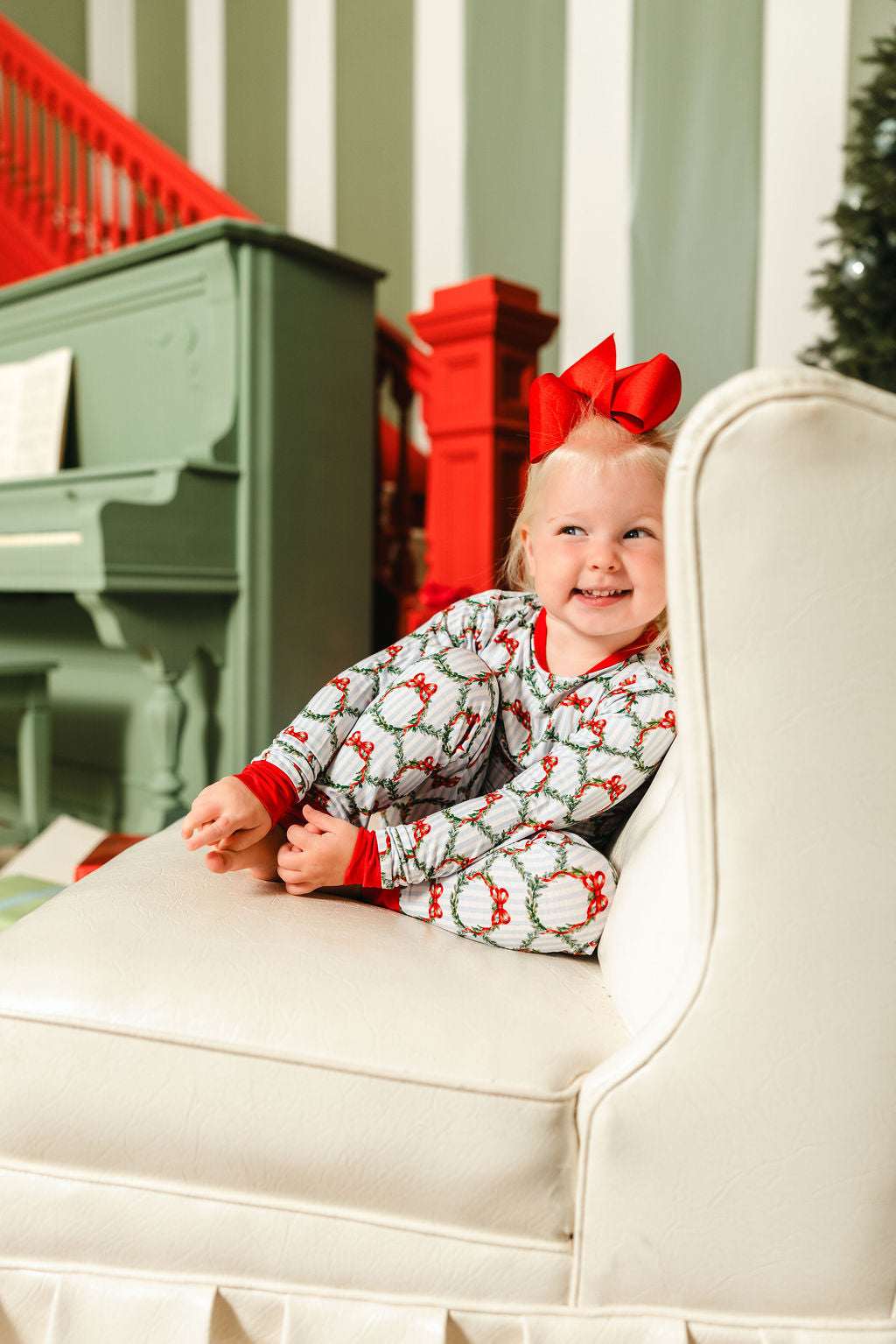 LPC X Tiffany Houghton Wreaths and Ribbons Two Piece Pajama Set
