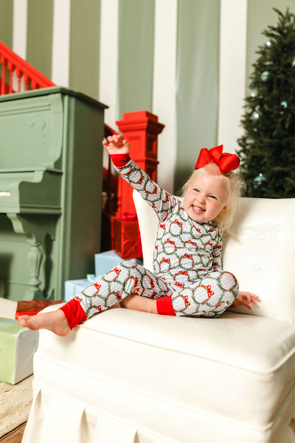 LPC X Tiffany Houghton Wreaths and Ribbons Two Piece Pajama Set