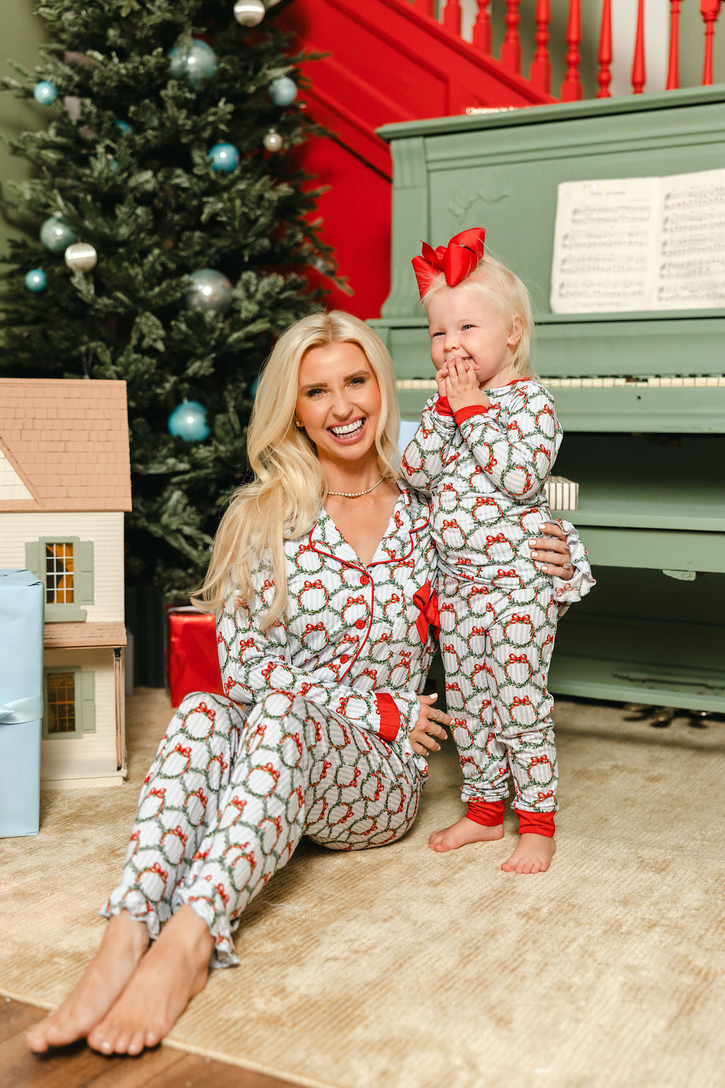 LPC X Tiffany Houghton Wreaths and Ribbons Two Piece Pajama Set