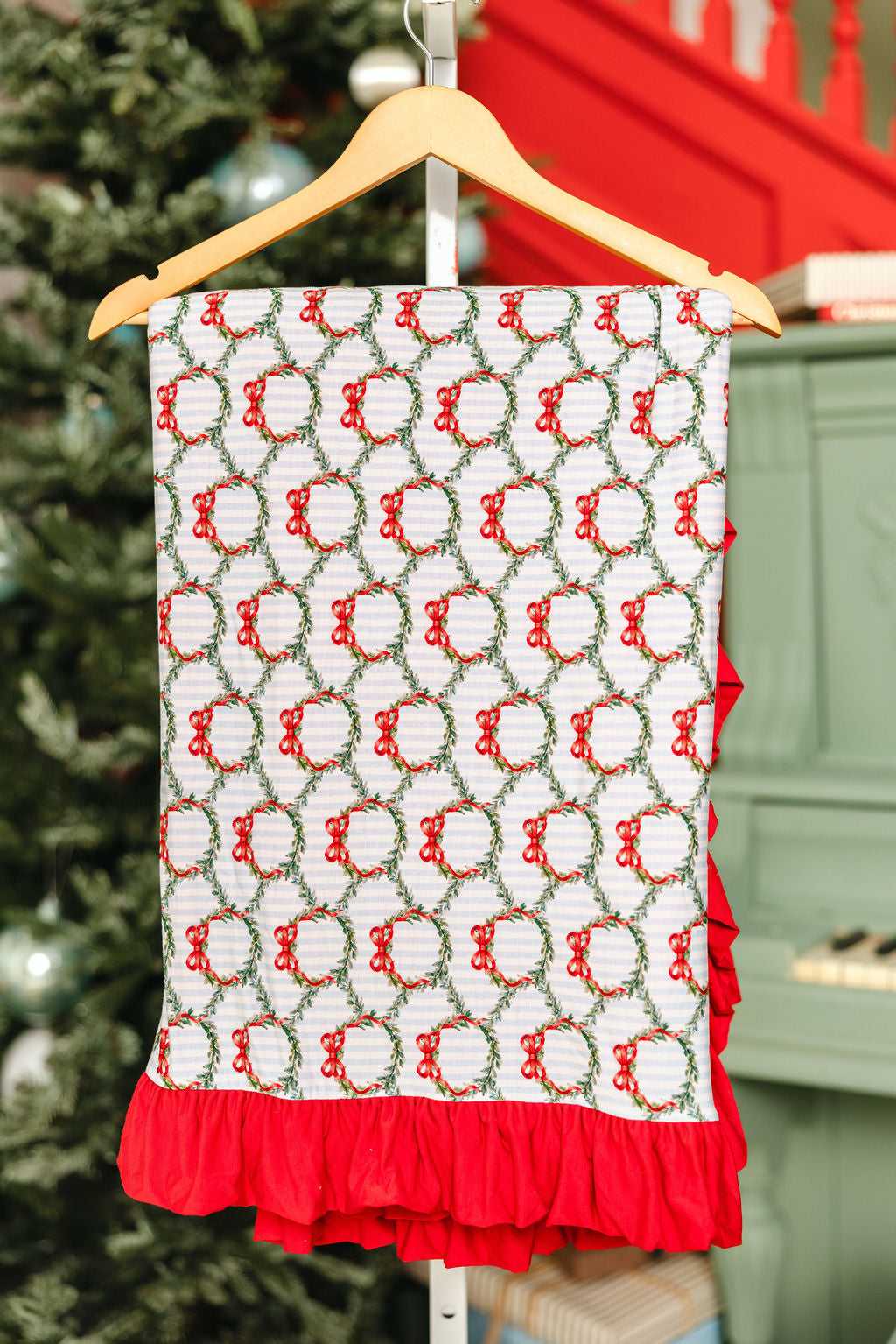 LPC X Tiffany Houghton Wreaths and Ribbons Plush Blanket