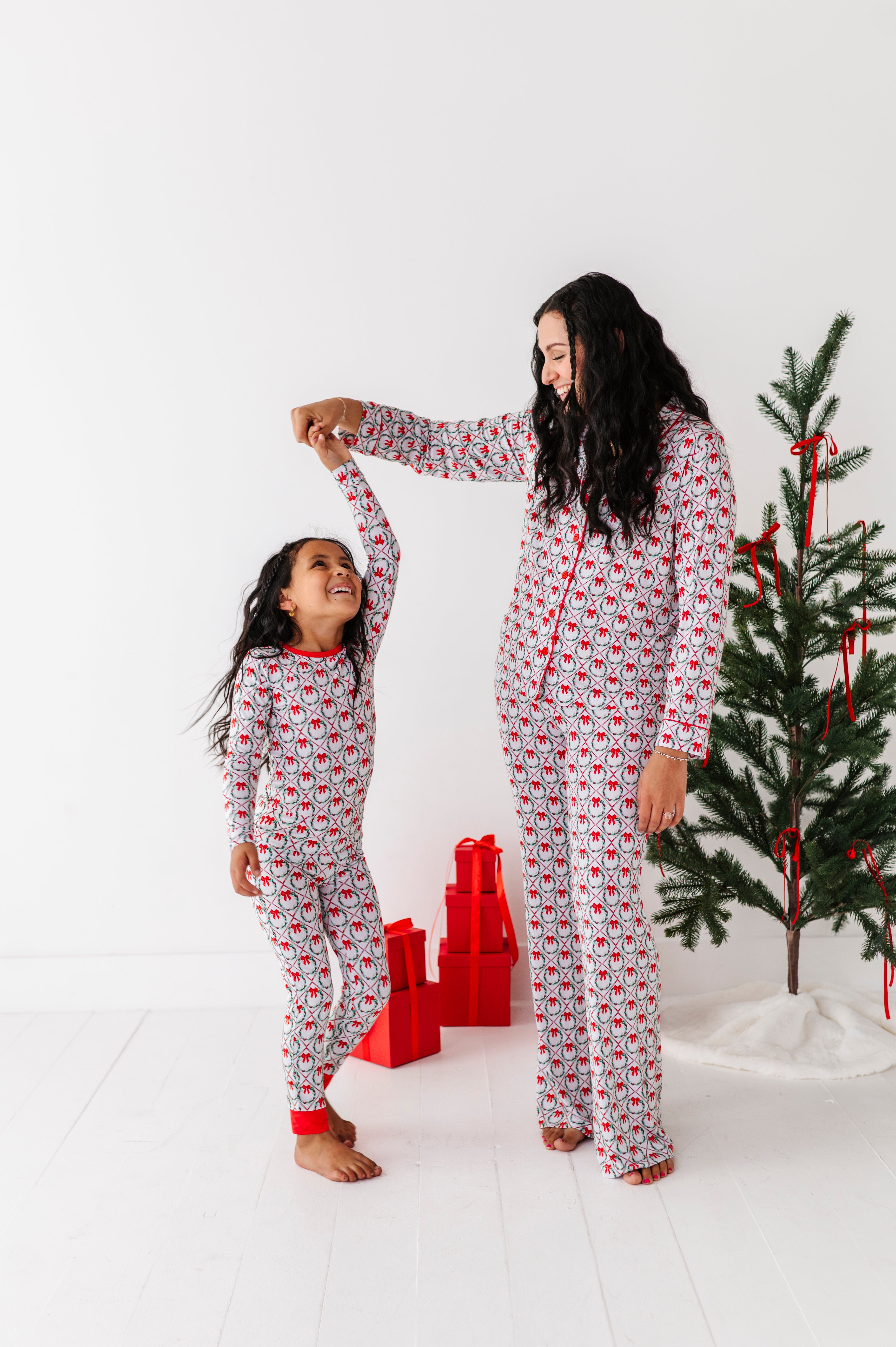 Holiday Wreaths Women's Flare Set
