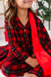 Classic Red Plaid Plush Blanket