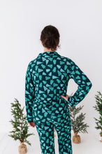 Load image into Gallery viewer, Green Pine Tree Women&#39;s Flare Set
