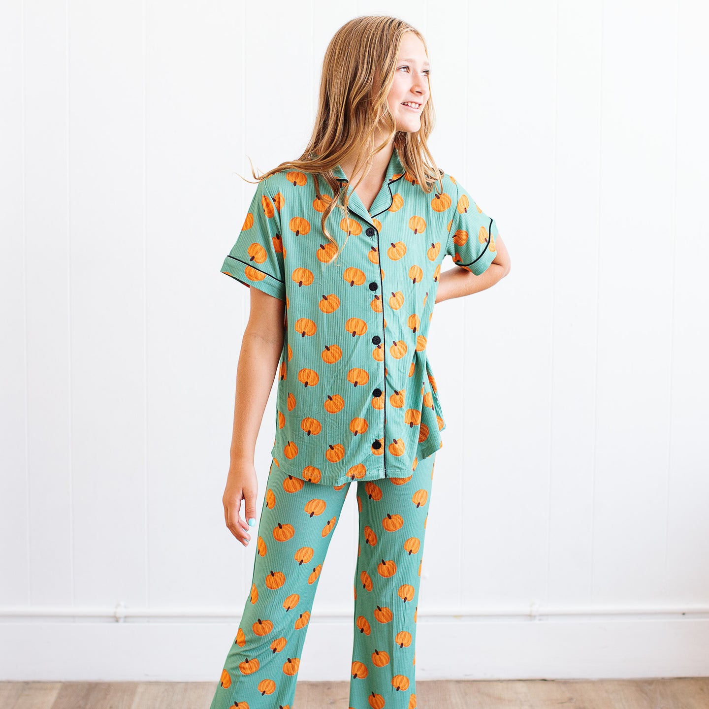 Ribbed Green Pumpkin Girls Flare Lounge Set