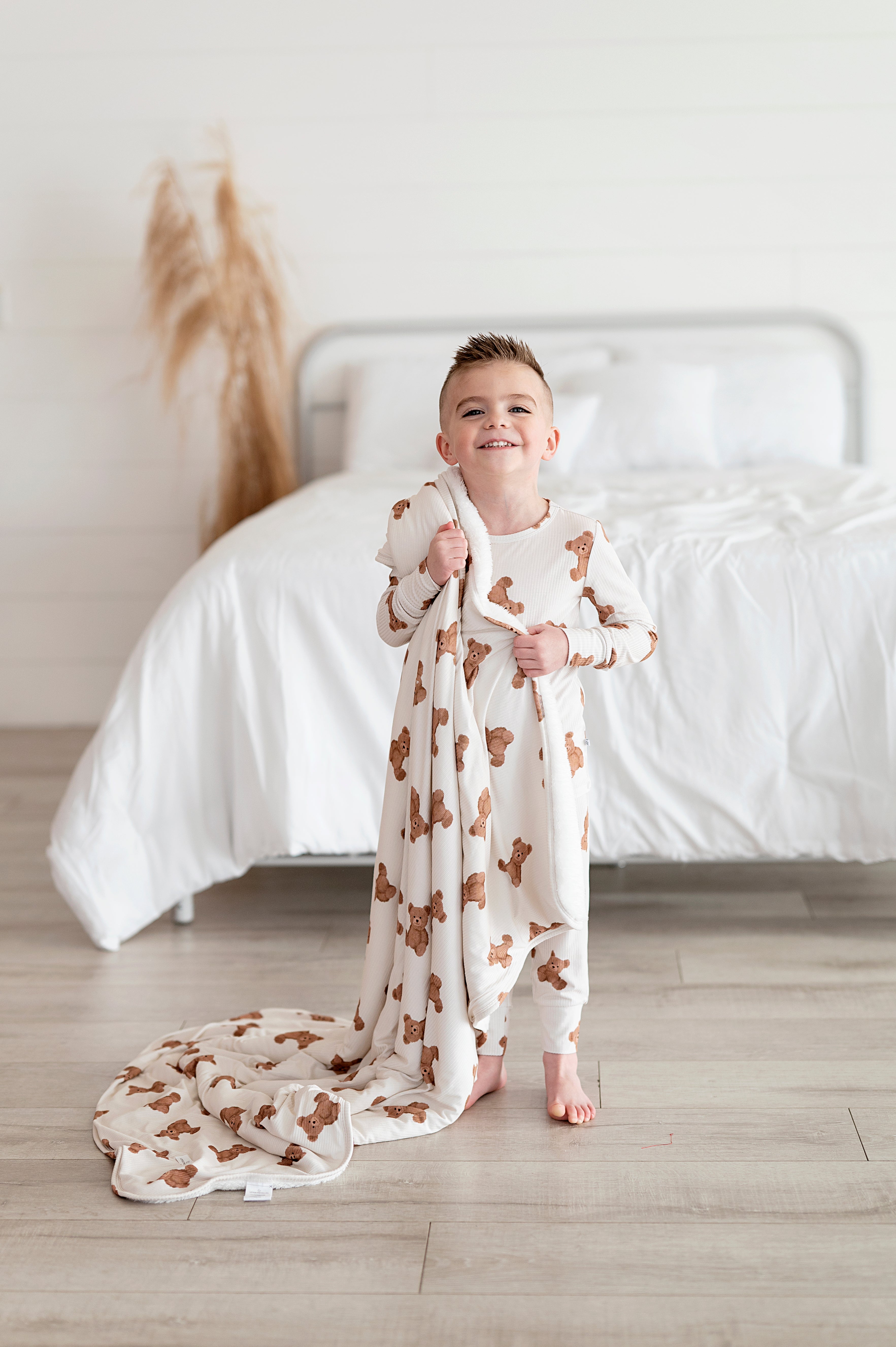 Ribbed Bear Plush Blanket